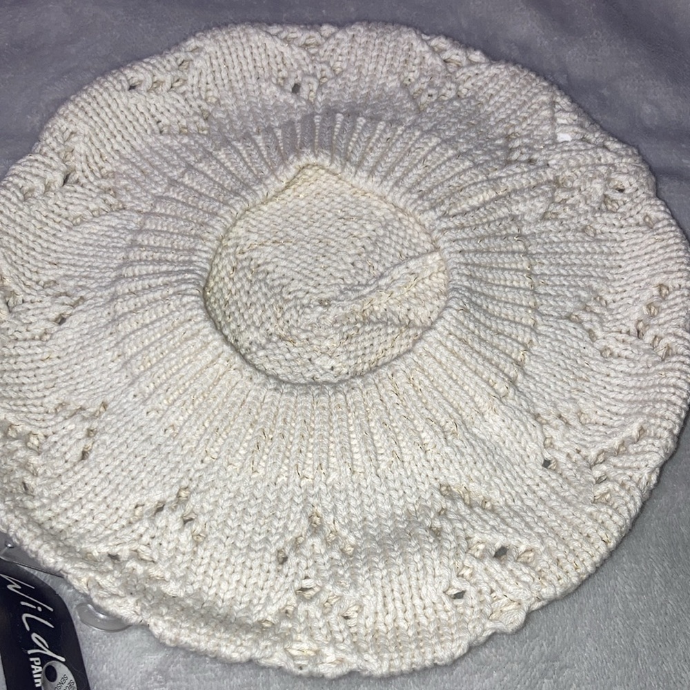 🩵Crocheted beanie🩵 - Picture 3 of 5